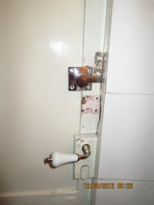 The hotel lobby "bathroom!