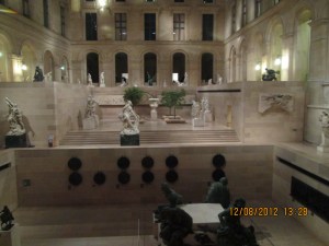 sculpture gallery at Lluvre