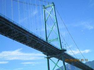  Lions Gate Bridge from Volendam